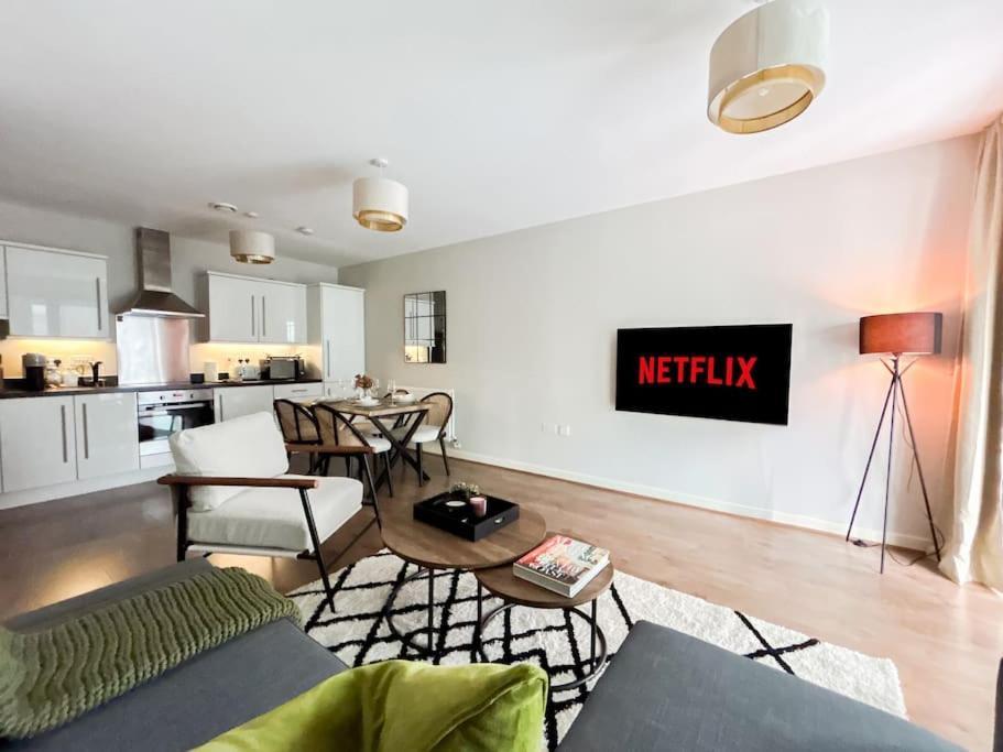 Apartament Stylish Urban Sanctuary With Parking Londyn Zewnętrze zdjęcie