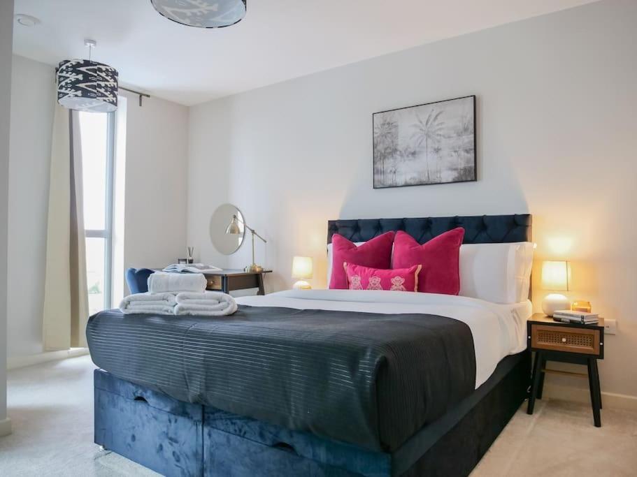 Apartament Stylish Urban Sanctuary With Parking Londyn Zewnętrze zdjęcie