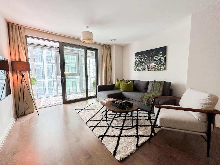 Apartament Stylish Urban Sanctuary With Parking Londyn Zewnętrze zdjęcie