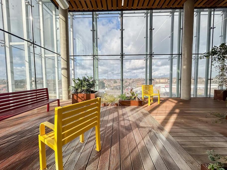 Apartament Stylish Urban Sanctuary With Parking Londyn Zewnętrze zdjęcie